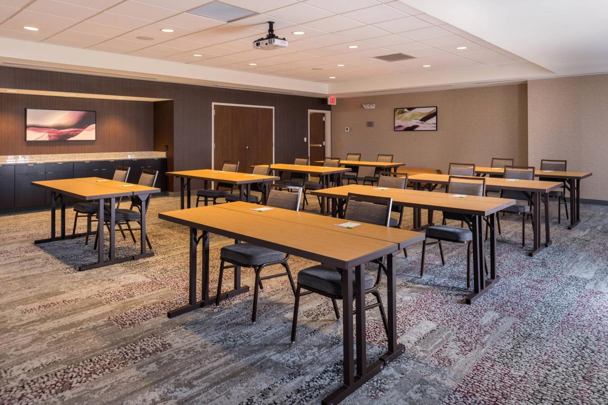Courtyard By Marriott Elmira Horseheads Hotel Exterior photo