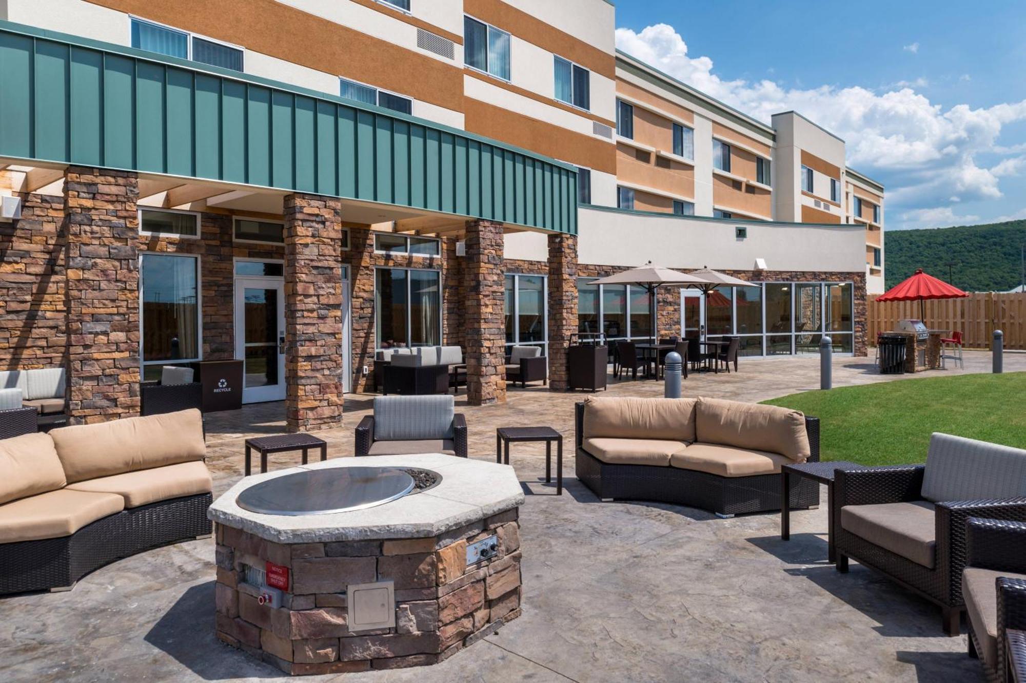 Courtyard By Marriott Elmira Horseheads Hotel Exterior photo